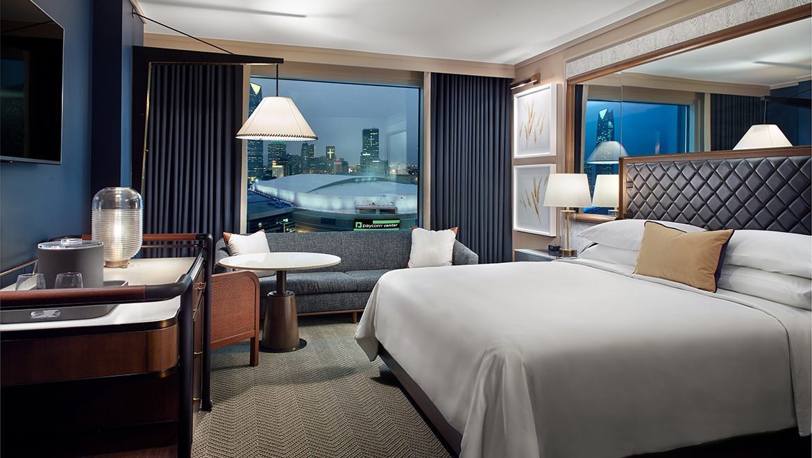okcdtn-omni-oklahoma-city-deluxe-king-room-paycom